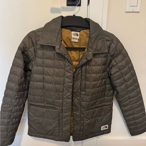 The North Face Quilted Jacket in Olive Green Size XS